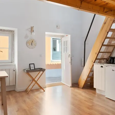 Riverside Studio - 5 Mins To Belem Tower & Garden *